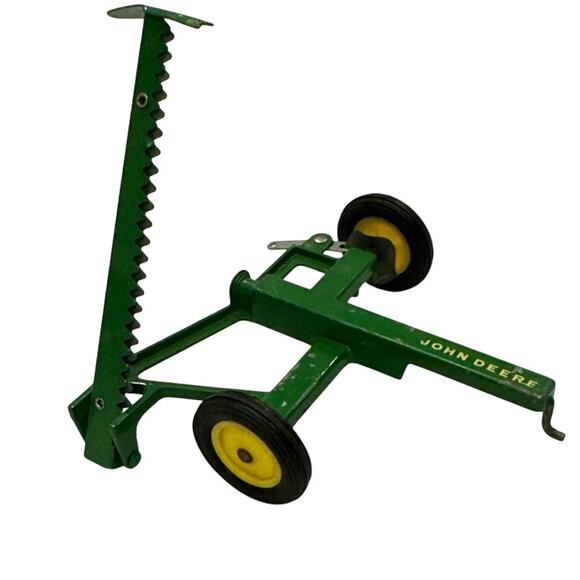 John Deere ERTL Collectible Vintage Farm Toy Tractors and Implements-Lot of 7 - Picture 6 of 15